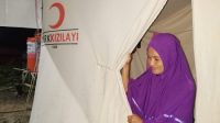 Suasana Sahur Pengungsi Korban Gempa,   Suhayati, Pengungsi Balaroa Makan Sahur dengan Supermi