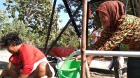 Warga di Huntara Desa Bangga Dapat Bantuan Sumber Air Bersih