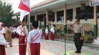 Peringati Sumpah Pemuda di MIN 1, Kasat Binmas Polres Palu sebagai Inspektur Upacara