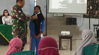 ‘Om Danrem’ Bagi-bagi Resep Belajar pada Pelajar Poso