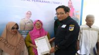 43 SKKP dan 16 TDKP Diserahkan ke Nelayan di Tiga Kabupaten di Sulteng