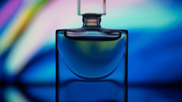 Agar Wangi Parfum Tahan Lama di Badan