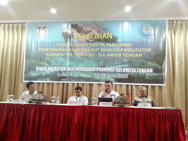 DKP Sulteng Gelar Pelatihan Pengelolaan dan Penanganan Sampah Plastik di Laut