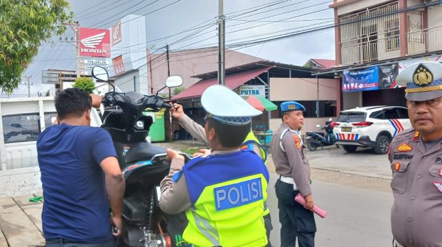 Iptu Zulkufran, KBO Satlantas Polres Parigi Moutong. (Foto: Aswadin/PaluEkspres.com)