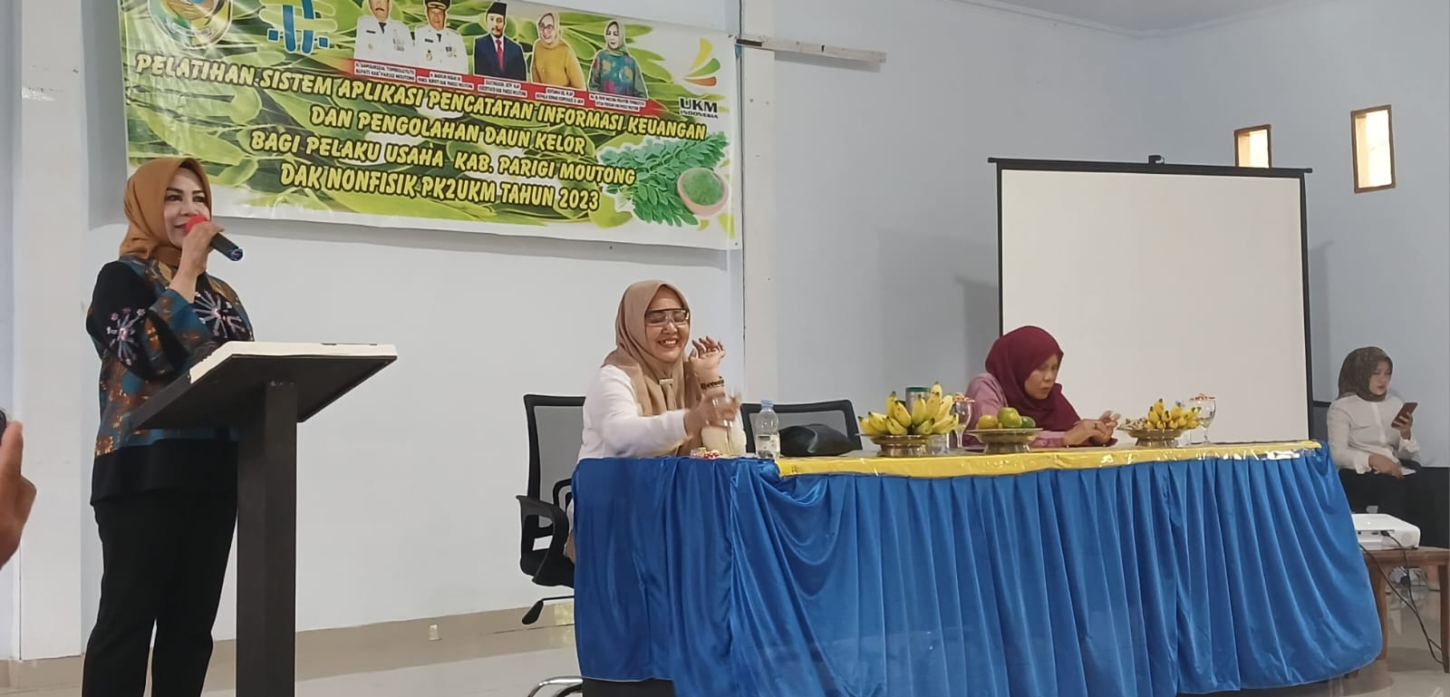 Ketua TP - PKK Kabupaten Parigi Moutong Ajak Pelaku UMKM Tanam Kelor.