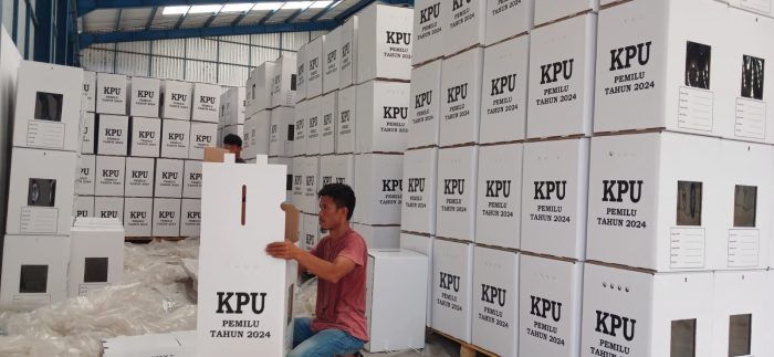 KPU Parimo Mulai Merakit Kotak Suara Pemilu 2024, Target Empat Hari Selesai