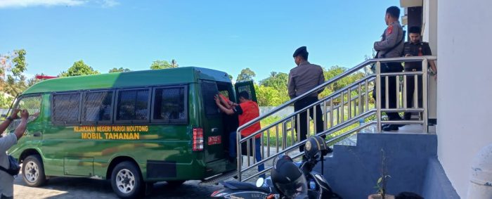 Pembacaan Vonis 11 Terdakwa Asusila di Parimo Kembali Ditunda, Keluarga Korban Kecewa