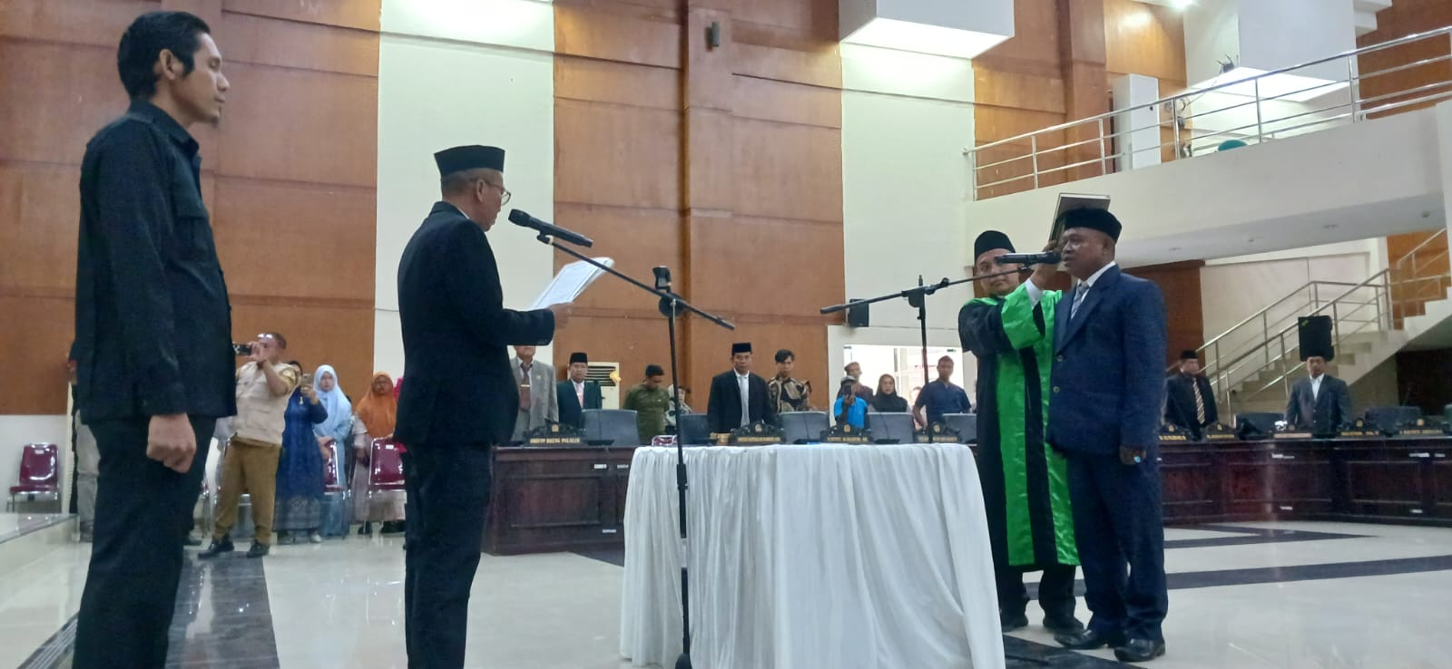 Salimun Mantjabo Resmi Dilantik Sebagai PAW Anggota DPRD Parigi Moutong