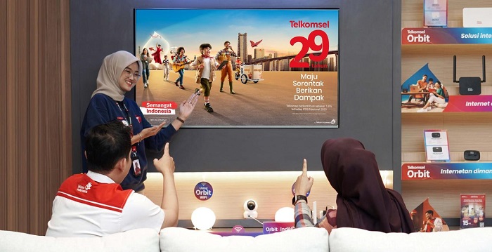 Dalam memperingati 29 Tahun perjalanannya, Telkomsel mengusung semangat untuk Maju Serentak Berikan Dampak. Telkomsel senantiasa terus hadir mendampingi masyarakat dengan memberikan pelayanan terbaik bagi setiap orang melalui ragam inisiatif, inovasi, dan aksi nyata yang dapat memperkuat inklusi digital nasional, sehingga membuka peluang kemajuan bangsa.