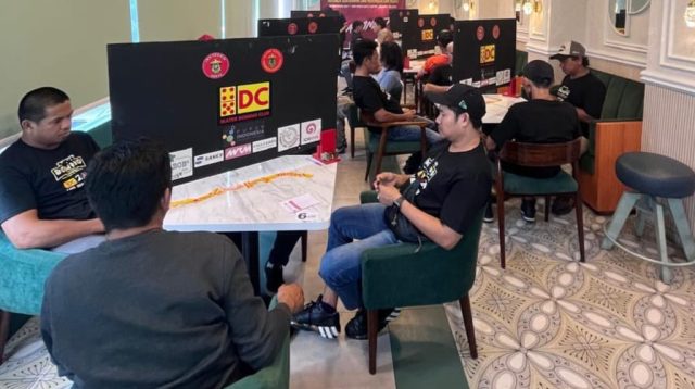 Turnament Domino Serentak di Lima Kota Berhadiah Mobil