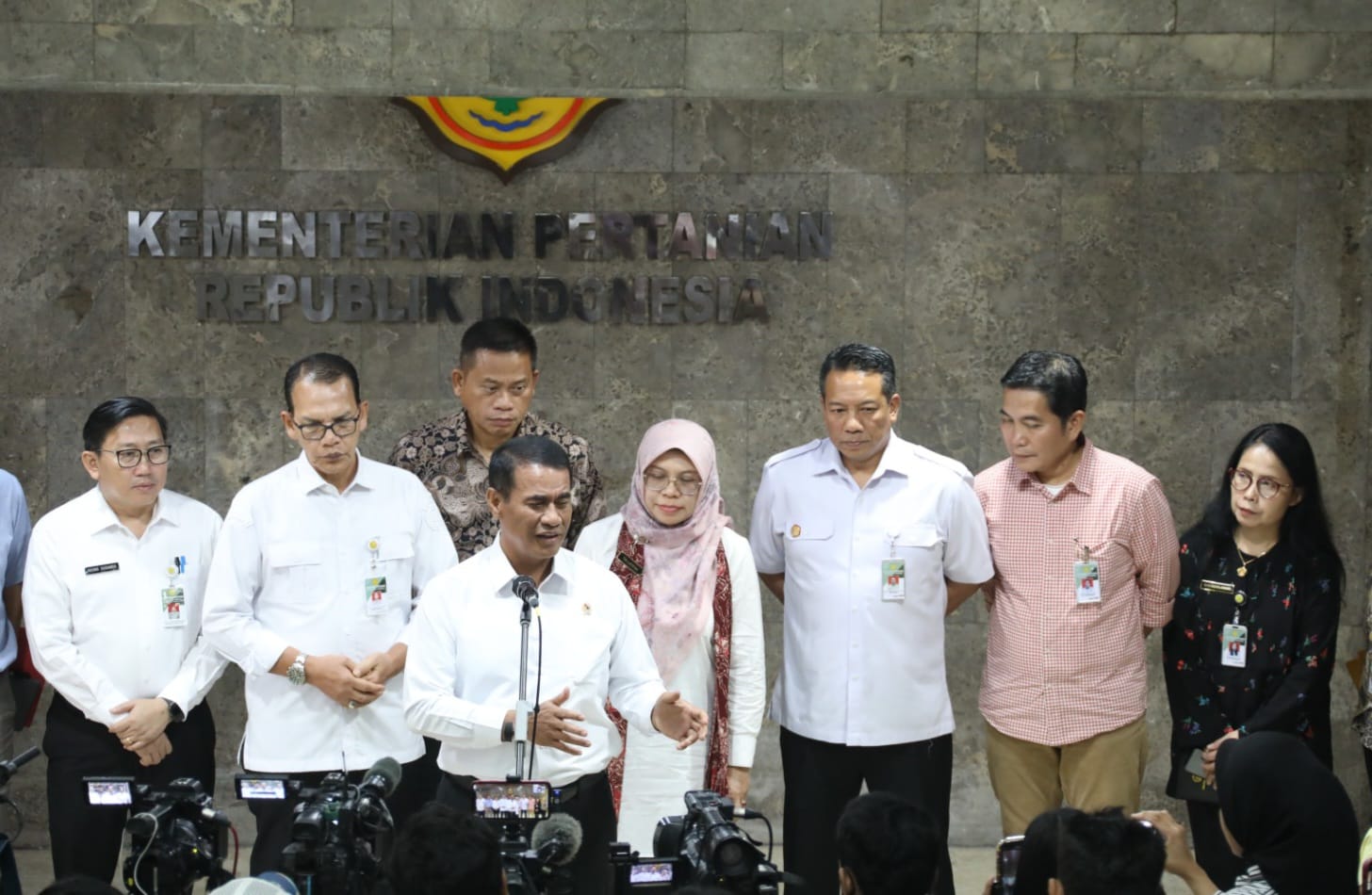 Mentan Amran Non-Aktifkan 11 Pejabat dan BlackList 4 Perusahaan