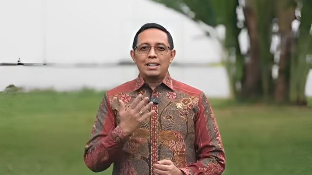 Kepala Presidential Communication Office (PCO) i membantah rumor yang beredar tentang ancaman munculnya gelombang PHK akibat kebijakan efisiensi Presiden Prabowo Subianto. (Foto: Istimewa)