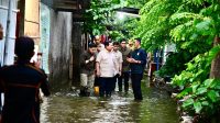 Presiden Prabowo Tinjau Warga Terdampak Banjir di Bekasi