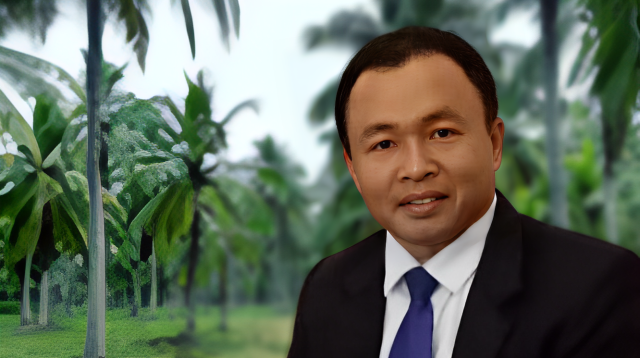 Akademisi dan pakar sosial ekonomi pertanian, Prof. Dr. Ir. Rustam Abdul Rauf, MP, mengungkapkan kekhawatiran terhadap tren penurunan luas lahan dan rendahnya produktivitas tanaman kelapa dalam di Indonesia. (Foto: Arsip Pribadi)