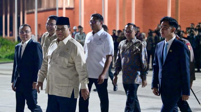 Presiden Republik Indonesia, Prabowo Subianto bertolak menuju Abu Dhabi, Persatuan Emirat Arab (PEA), pada Rabu, 9 April 2025, untuk memulai rangkaian kunjungannya ke kawasan Timur Tengah.