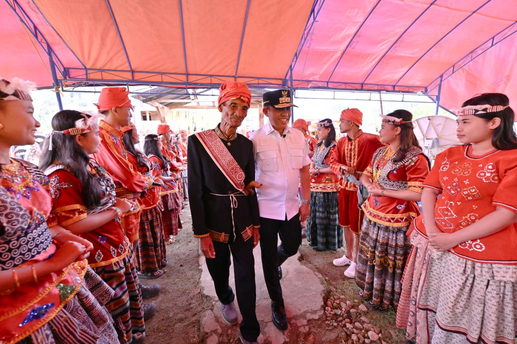 Gubernur Sulawesi Tengah, Dr. H. Anwar Hafid, M.Si, melakukan kunjungan kerja ke kawasan Danau Lindu, Kecamatan Lindu, Kabupaten Sigi, Jumat (18/7/2025).