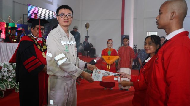 IMIP Salurkan 638 Beasiswa Hilirisasi, Mengukir Asa Putra Daerah