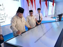 Tahun Depan, Prabowo Targetkan 1 Juta Panel Interaktif Dipasang di Sekolah
