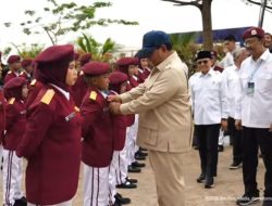 Karena Cinta Bapak, Sekolah Rakyat Ada: Sambutan Pelajar untuk Prabowo di Banjarbaru