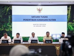 Sebelum Umumkan Pencabutan Izin Perusahaan Pelanggar Aturan, Mensesneg Sampaikan Duka Cita Kecelakaan Pesawat dan Bencana