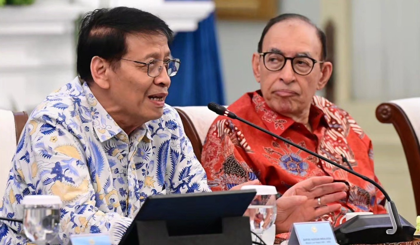 Mantan Menteri Luar Negeri Hasan Wirajuda meminta publik untuk tidak terburu-buru melontarkan kritik terhadap keikutsertaan Indonesia dalam Board of Peace.
