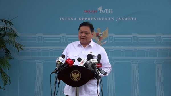 Menteri Koordinator Bidang Perekonomian Airlangga Hartarto mengatakan stok beras nasional tetap dalam kondisi aman meski pemerintah menyiapkan penyaluran bantuan sosial (bansos) beras pada kuartal I 2026.