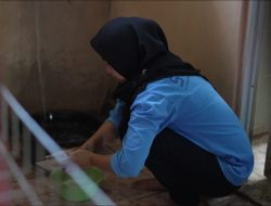 Penyandang Tunarungu Wicara Jadi Pegawai Dapur MBG: Program Ini Sangat Bermanfaat Bagi Kami