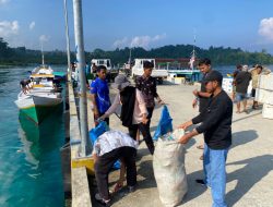 UPT Pelabuhan Banggai Laut Gelar Kerja Bakti Bersihkan Pelabuhan Mato Banggai