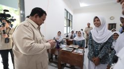 Perbaiki Kualitas Pendidikan, Prabowo Targetkan Tambah Papan Interaktif Digital ke Sekolah-sekolah