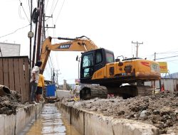 Tingkatkan Infrastruktur Jalan Nasional, IMIP Bangun Drainase Beton di Ruas Trans Sulawesi