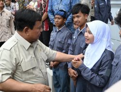 Momen Hangat Siswa Jawa Barat Bertemu Prabowo di Istana: Saranghae, Rakyatmu Mencintaimu!