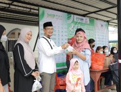 IMIP Bagikan 1.800 Paket Daging Kurban untuk Warga Bahodopi