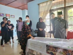 Ketua DPD Gerindra dan Ketua PD Gekira Sulteng Melayat ke Rumah Duka Beatrix Tambing di Palu