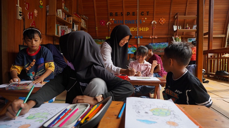 Rumah Literasi Sidaya IMIP, Oase Positif Hadirkan Edukasi Kreatif
