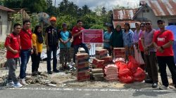 Telkomsel Salurkan Bantuan Logistik bagi Korban Gempa Bumi di Desa Kamarora, Kabupaten Sigi