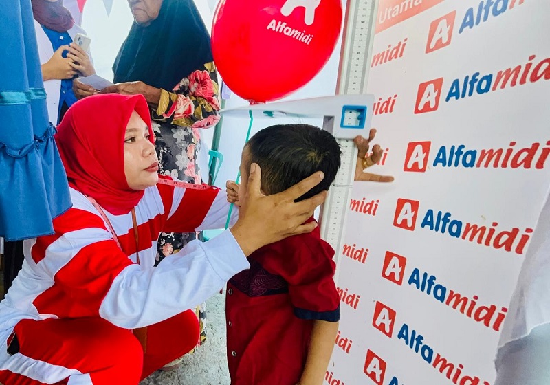 Alfamidi Edukasi Keluarga Balita di Palu Pentingnya Imunisasi untuk Balita