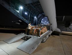 Prabowo Instruksikan Pengiriman Bantuan Dipercepat, 253 Ton Logistik Telah Dikirim ke NTT