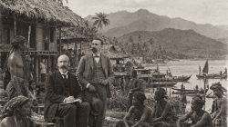 A.C. Kruyt (1869–1949) dan Nicolaus Adriani (1865–1926). (Foto direstorasi dan dimontase dengan AI)