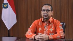 "Pemerintah ingin memberikan perlindungan dan kepastian kepada masyarakat, sekaligus memastikan pihak yang diduga melakukan pelanggaran bertanggung jawab sesuai proses yang berlaku," kata Kepala Badan Komunikasi Pemerintah (Bakom) RI, Muhammad Qodari. (Foto/Video: Bakom RI)