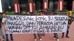 Massa mendesak KPK memanggil dan memeriksa kembali Ahmad Ali terkait pengembangan perkara dugaan gratifikasi dan TPPU mantan Bupati Kutai Kartanegara (Kukar) Rita Widyasari.