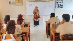 Masuk Ruang Kelas, Bawaslu Sulteng Tanamkan Kesadaran Pengawasan Pemilu Sejak Dini