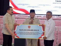 Kekayaan Negara Rp13,2 T Diselamatkan, Prabowo: Bisa untuk Naikkan Gaji Guru hingga Bangun Irigasi