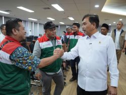 Kabakom Tegaskan Pemerintah Berpihak kepada Buruh: Upah Naik Hingga 6,5 Persen, Bagi Hasil Ojol 92 Persen